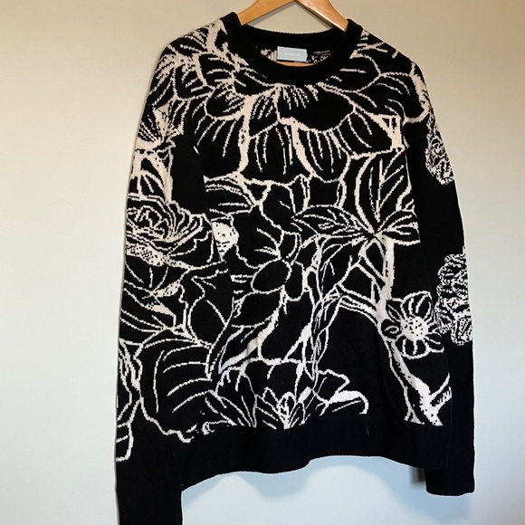 3.Paradis Floral Black and White 100% Wool Sweater Schitt’s Creek - Picture 4 of 7